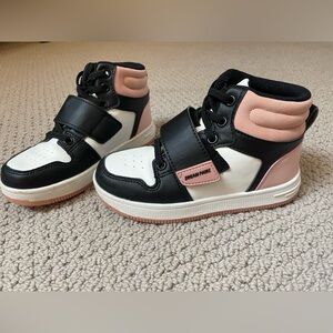 Dream Pairs Black and Pink Kids Sneakers